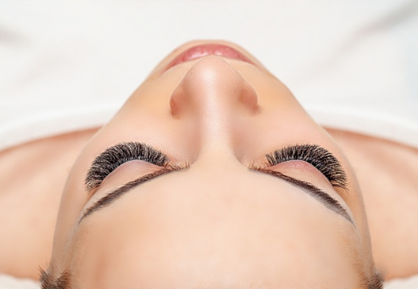 Full Set of Classic Eyelash Extensions