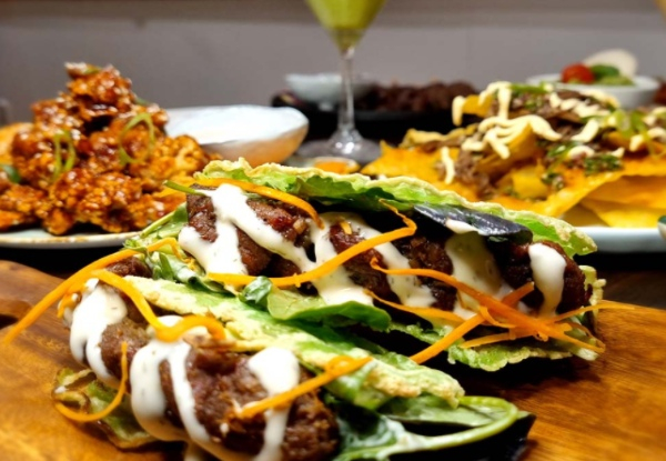 Shared Starter & Two Mains incl. House Wine, Bubbles or Beer for Two People - Option for Four People