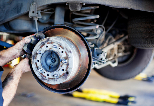 Front or Back Brake Pads for Japanese Vehicles incl. Fitting - Option for Both