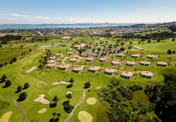 Rydges Formosa Golf Resort Getaway for 2 incl. Daily Cooked Breakfast, Welcome Drinks, Bucket of Balls for Driving Range, 50% Off Round of Golf Daily, 20% Off Food & Beverages Purchased, Parking - Valid 7 Days a Week - Superior & Deluxe Villas Available