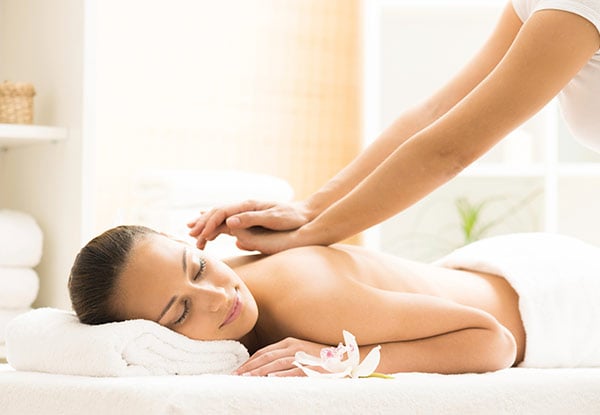 90-Minute Relax Package incl. Aromatherapy Massage & Reiki Energy Treatment