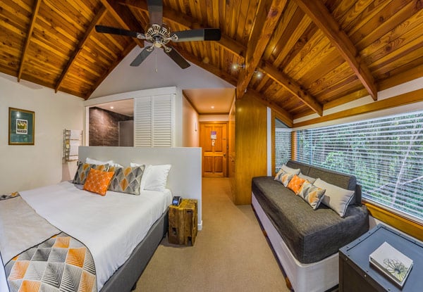 Two-Night Midweek Stay for Two People in a Luxury Chalet - Option for Three Nights  -  Both incl. Breakfasts, Welcome Drink & Late Checkout of 12pm — photo 2