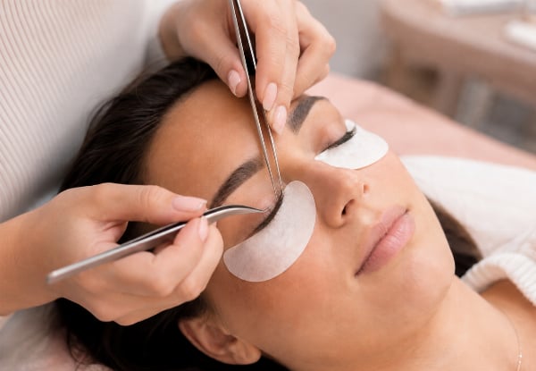 Eyelash Extensions or Lash Lift for Fresh, Defined Lashes — photo 4