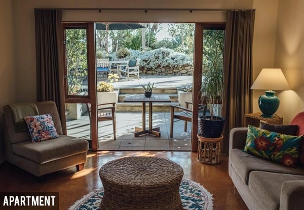 One-Night Midweek Raglan Getaway for Two People in an Apartment incl. Late Checkout & Wifi — photo 5