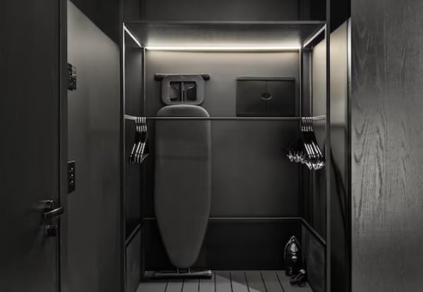 One-Night Standard Room Stay for Two at Radisson Red incl. Breakfast, Bottle of Wine & VIP Room Amenities & $50 Dining Credit at 33South Restaurant & Bar - Option for Two-Night Stay - Valid for Stays from April to September 2027 — photo 10