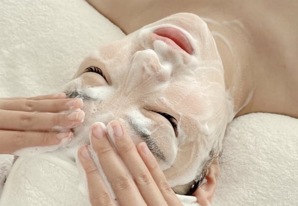Relax with a 60-Minute Facial GuaSha Uness Health - Option for Classic Facial Spa — photo 10