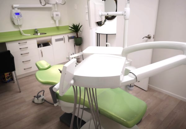 Dental Check-Up Package incl. Examination, X-Rays, Scale & Polish — photo 3