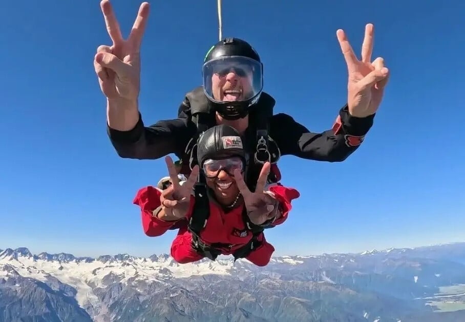 10,000ft Tandem Skydive in Franz Josef from $367.21 per Person