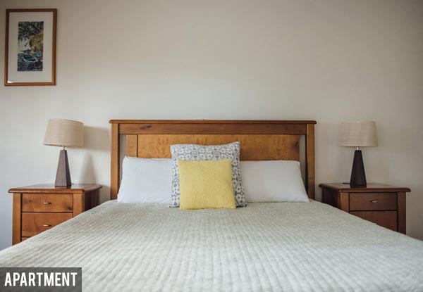One-Night Midweek Raglan Getaway for Two People in an Apartment incl. Late Checkout & Wifi — photo 6