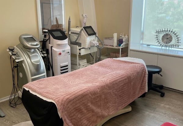 80-Minute HydraFacial Pamper Package — photo 4
