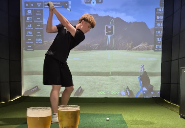One-Hour Indoor Golf Bay incl. Club Hire for up to Four People at Urban Fairway, Newmarket — photo 4