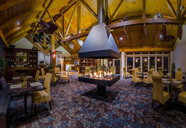 Two-Night Midweek Stay for Two People in a Luxury Chalet - Option for Three Nights  -  Both incl. Breakfasts, Welcome Drink & Late Checkout of 12pm — photo 3