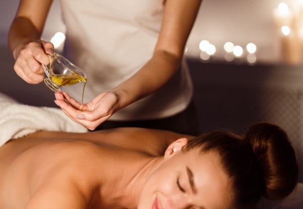Murni Massage Therapy Treatment for One Person - Options for Balinese, Swedish, Deep Tissue, Sports or Essential Oil Massage — photo 2