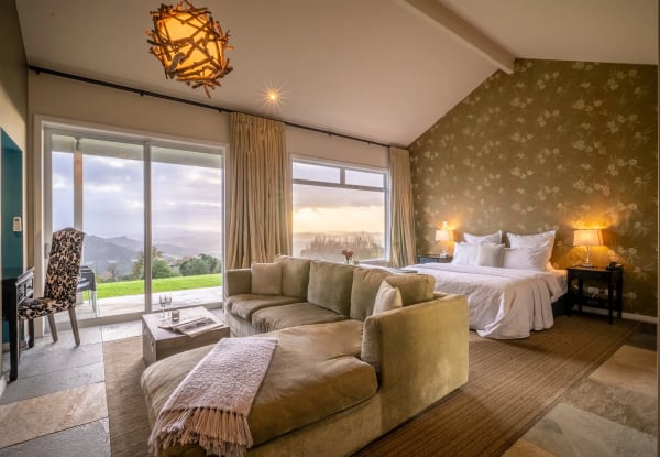 5-Star Matakana Escape at Woodhouse Mountain Lodge - Private King Villa Stay with Daily Breakfast, Bottle of Wine, Cheese Platter, Pool & Sauna Access - Option for 2 Nights