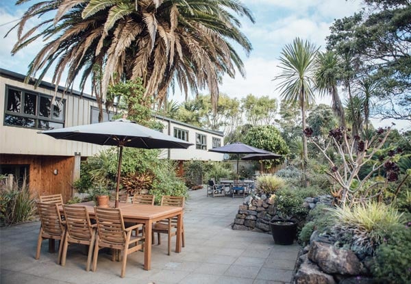 One-Night Midweek Raglan Getaway for Two People in an Apartment incl. Late Checkout & Wifi — photo 2