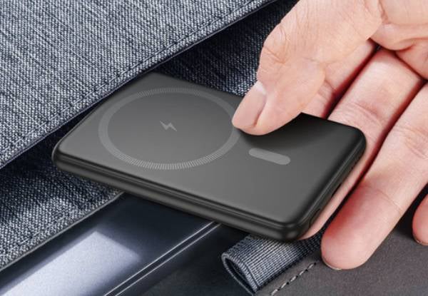 Titan MagCharge Fast 5000mAh Wireless Black Powerbank — photo 3