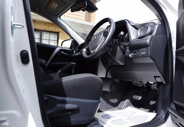 Combo Kare Mobile Car Valet Package - Option for a Full Moto Kare Mobile Car Valet Package — photo 8