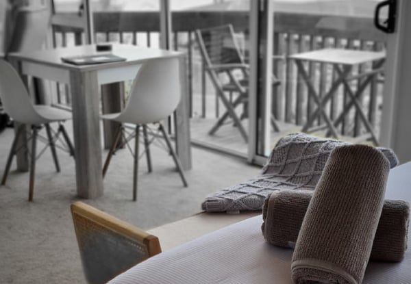 Kaka Point Luxury Spa Stay for Two People in the North Catlins incl. Late Checkout & Continental Breakfast - Option for Two or Three-Night Stay — photo 3