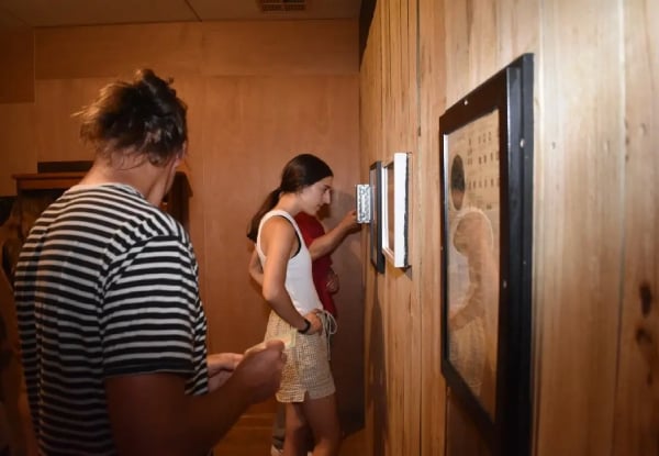 Midweek Date Night or Family Fun Indoor Escape Room & Free Roaming VR Experience in Takapuna - Options for Couples or Family — photo 3