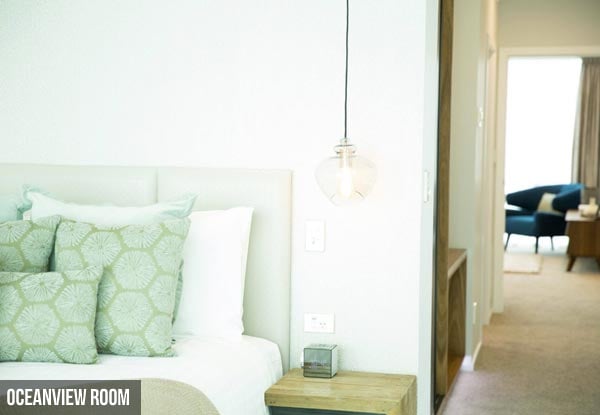 One-Night Hokitika Escape for Two People in a Standard Driftwood Room incl. Continental Breakfast, & WiFi - Options for Two Nights & Ocean View Room — photo 5