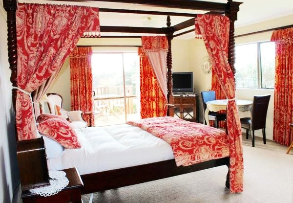 Two-Night Getaway for Two in the Windsor Room incl. Continental Breakfast, A Bottle of Wine on Arrival, Late Checkout & Wi-Fi — photo 2