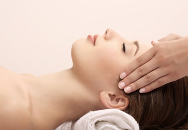 Hair & Beauty Summer Package incl. Ombre, Full Colour or Half Foils, Style Cut, Luxury Treatment with a Head Massage, Eyebrow Shape & Tint — photo 2