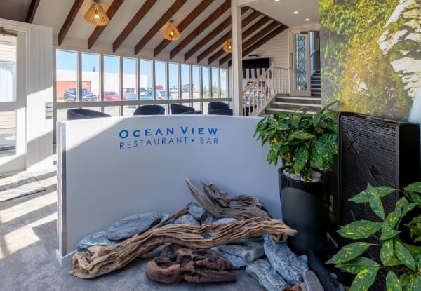 One-Night Hokitika Escape for Two People in a Standard Driftwood Room incl. Continental Breakfast, & WiFi - Options for Two Nights & Ocean View Room — photo 4