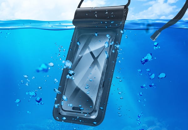 Titan Premium Water-Resistant Dry Bag for Smartphones IP68 up to 7.2 Inches — photo 2