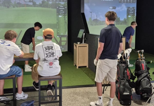 One-Hour Indoor Golf Bay incl. Club Hire for up to Four People at Urban Fairway, Newmarket — photo 3