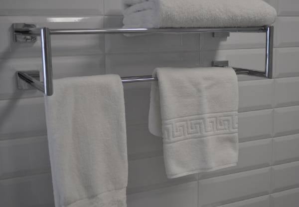 One-Night Stay at City Suites Tauranga in a Standard Studio Room for Two People — photo 7