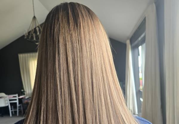 Short Hair Full Head Foils incl. Toner, Shampoo, Intense Hair Treatment, Blow Wave & Style - Mobile Service — photo 4