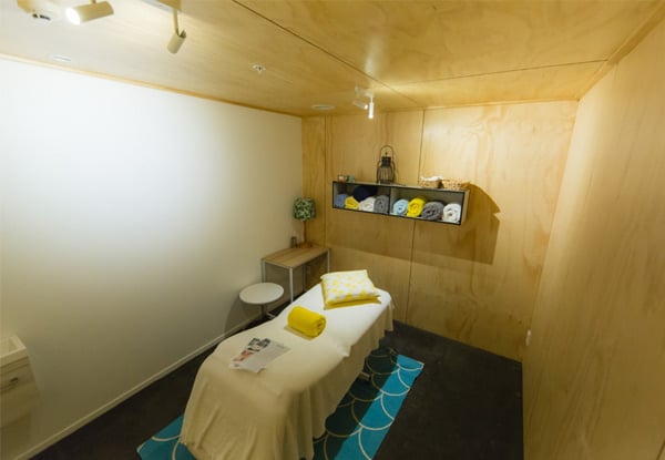 60-Minute Relaxing Massage or Natural Facial — photo 3