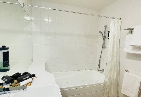 One-Night Stay at City Suites Tauranga in a Standard Studio Room for Two People — photo 6