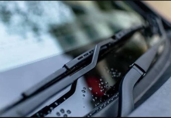 Front Windscreen Wiper Blades - AutoServe Euro Wiper Blades incl. Professional Fitting