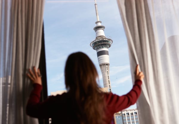 One-Night Standard Room Stay for Two at Radisson Red incl. Breakfast, Bottle of Wine & VIP Room Amenities & $50 Dining Credit at 33South Restaurant & Bar - Option for Two-Night Stay - Valid for Stays from April to September 2027 — photo 7