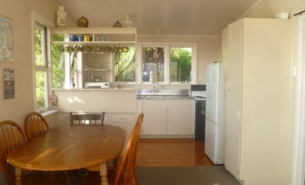 Oakura Bay Beach Accommodation