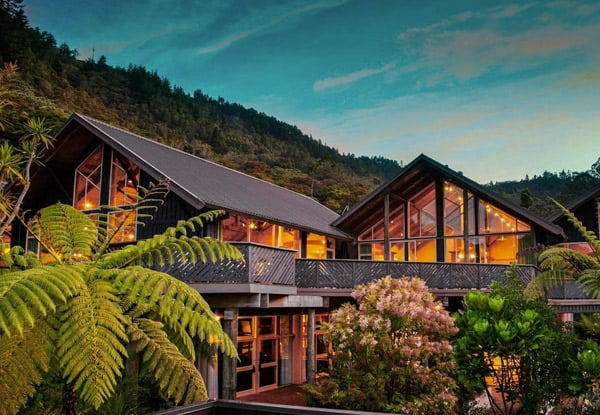 Two-Night Midweek Stay for Two People in a Luxury Chalet - Option for Three Nights  -  Both incl. Breakfasts, Welcome Drink & Late Checkout of 12pm — photo 6