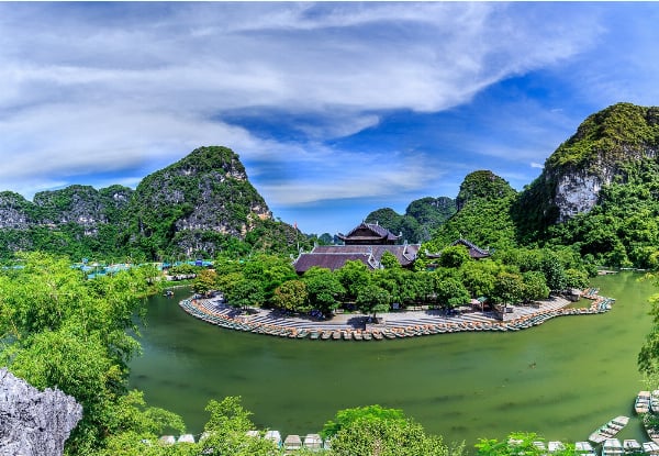 Per-Person, Twin-Share 5-Day Hanoi, Halong Bay & Ninh Binh Discovery Tour incl. Hotels, Meals, Airport Transfers, Luxury Cruise, Kayaking, Trang An Eco Boat Ride & More - Three, Four & Five Star Hotel Options — photo 3