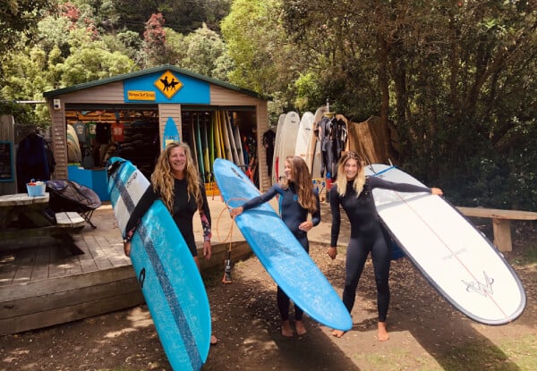 Group Beginner Surf Lesson at Muriwai Surf School — photo 2