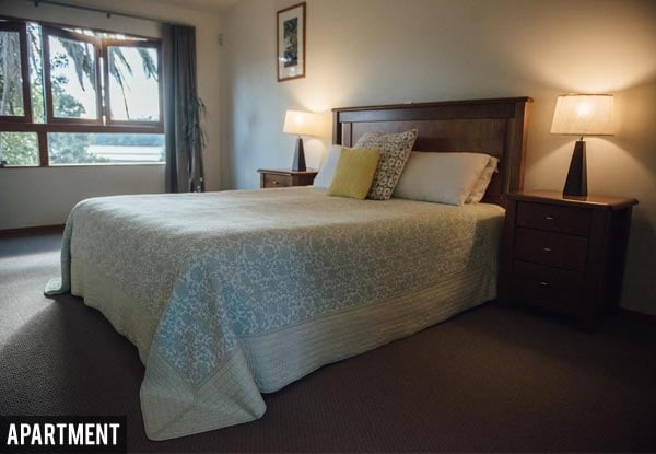 One-Night Midweek Raglan Getaway for Two People in an Apartment incl. Late Checkout & Wifi — photo 4