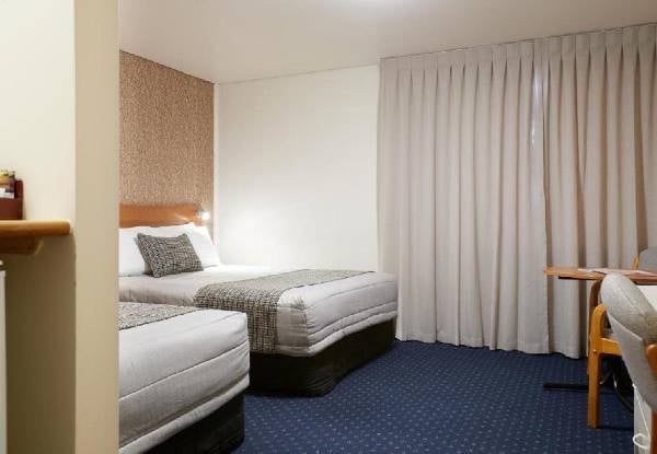 One-Night Stay at Ventura Inn & Suites Hamilton for Two People incl. Breakfast - Option for Standard Studio & Standard Suite — photo 3