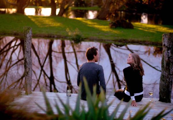 One-Night Five-Star Luxury Vineyard Getaway for Two People in a Winemakers Cottage incl. Late Checkout of 12pm, Breakfast, Wi-Fi, Car Parking & Vintage Bike Hire - Options for Garden or Lakeside Cottage & Two-Night Stays — photo 5