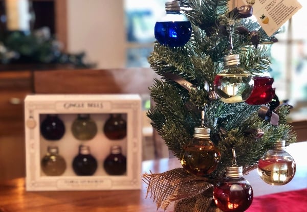 Gin Filled Christmas Baubles — photo 2