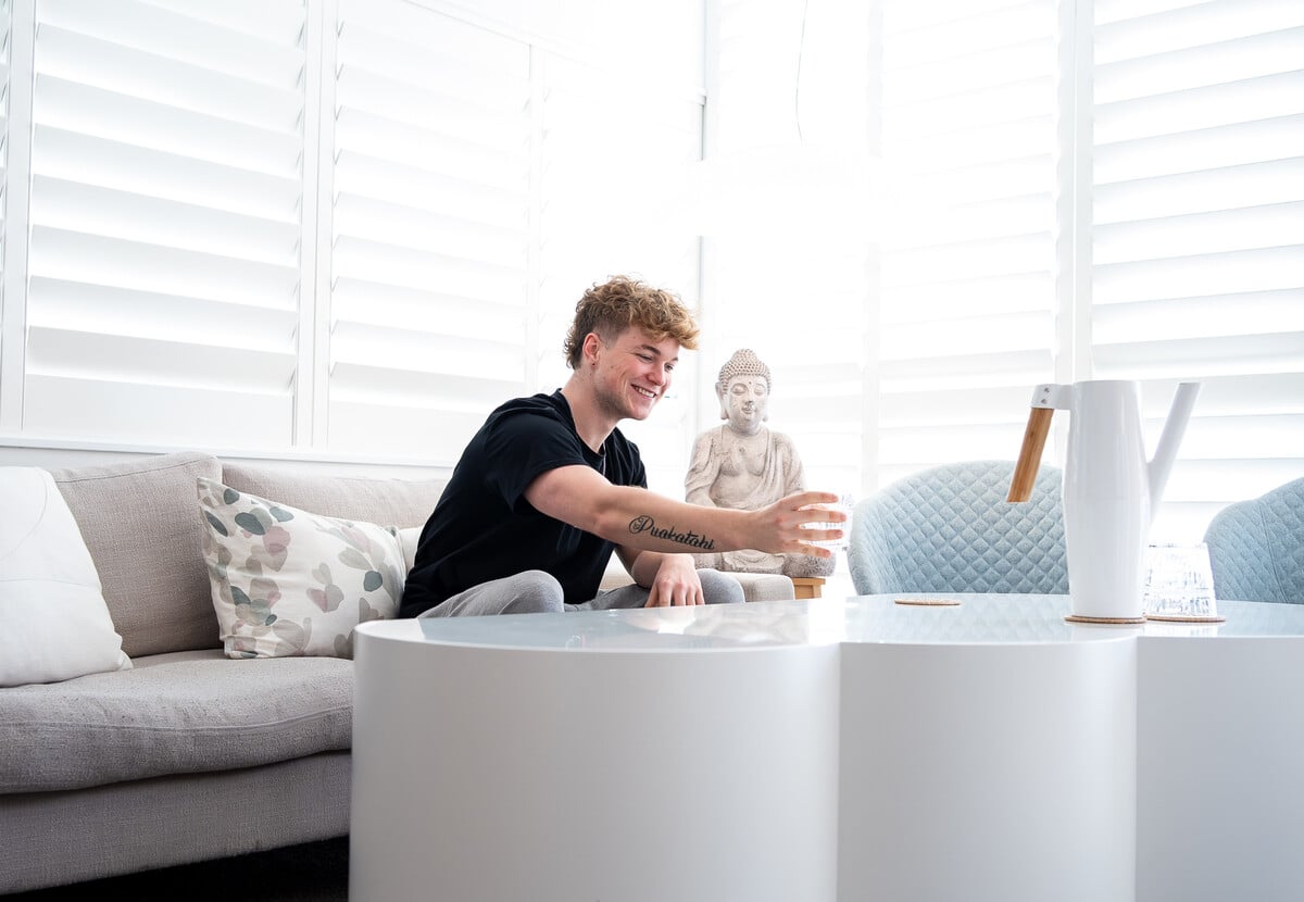 Pause the Pace, Find Your Calm: 55-Minute Magnesium Float Session for One Person - Option for Two — photo 4
