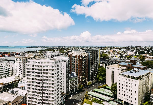 One-Night 4.5 Star Auckland Stay for Two in a One-Bedroom Apartment incl. Buffet Breakfast, $50 Food & Beverage Credit, & Car Parking — photo 9