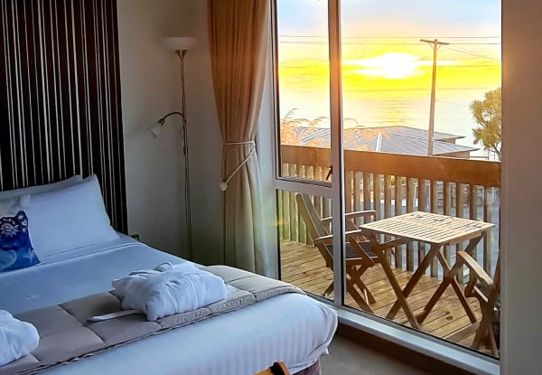 Kaka Point Luxury Spa Stay for Two People in the North Catlins incl. Late Checkout & Continental Breakfast - Option for Two or Three-Night Stay — photo 2