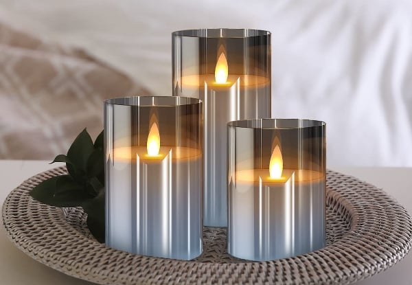 Three-Piece Flameless LED Candle Set - Two Colours Available — photo 5
