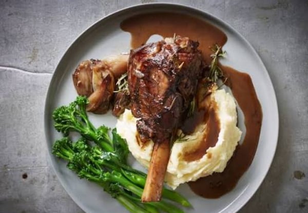 $50 Food & Beverage Voucher Towards Dinner for Two People at The Sizzler House & Bar — photo 3