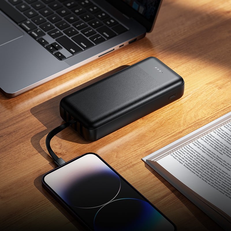 Titan PowerUp 20000mAh Powerbank with 4 Built In Cables Black — photo 2